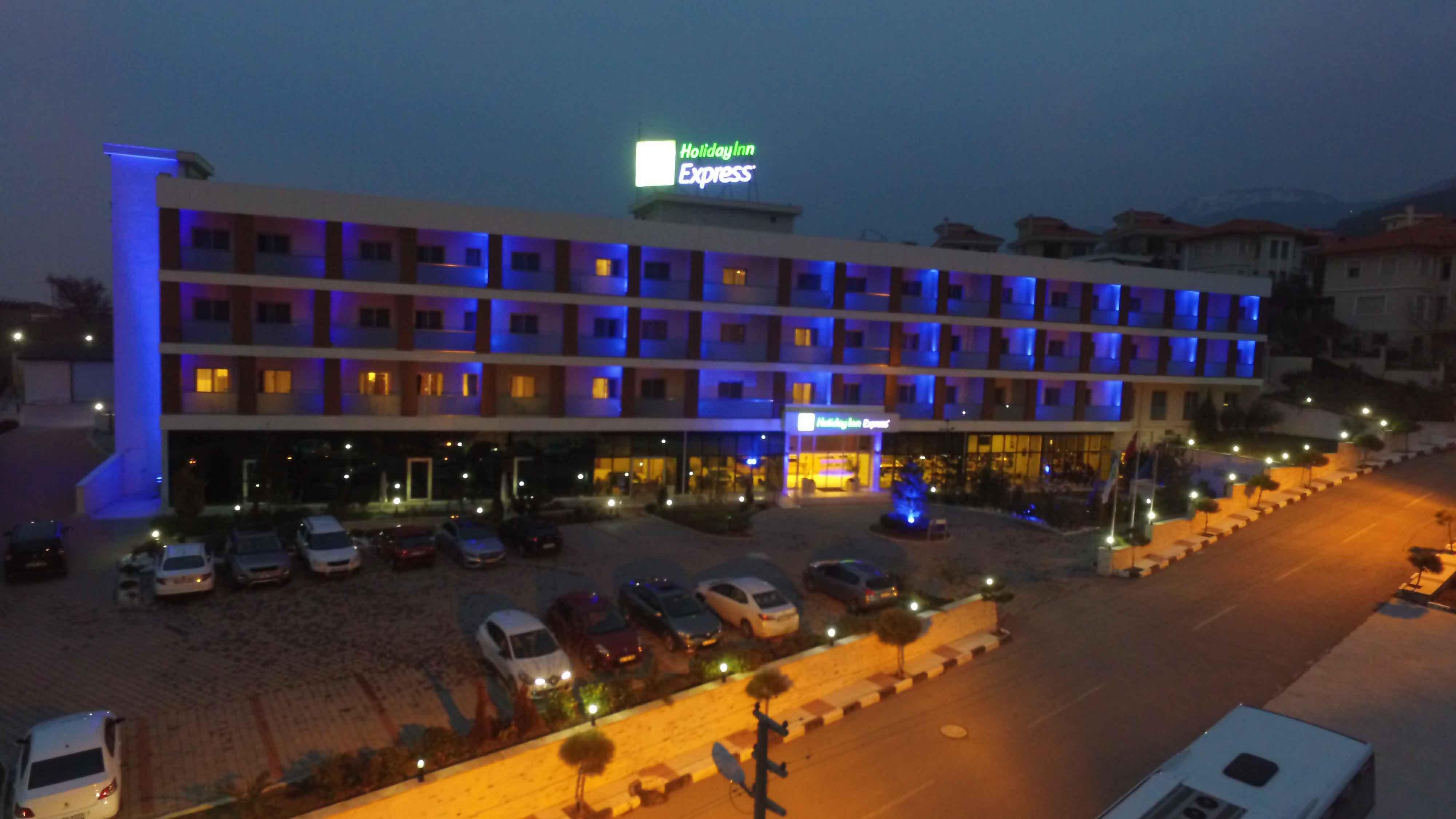 Holiday Inn Express Manisa-West By Ihg Kültér fotó